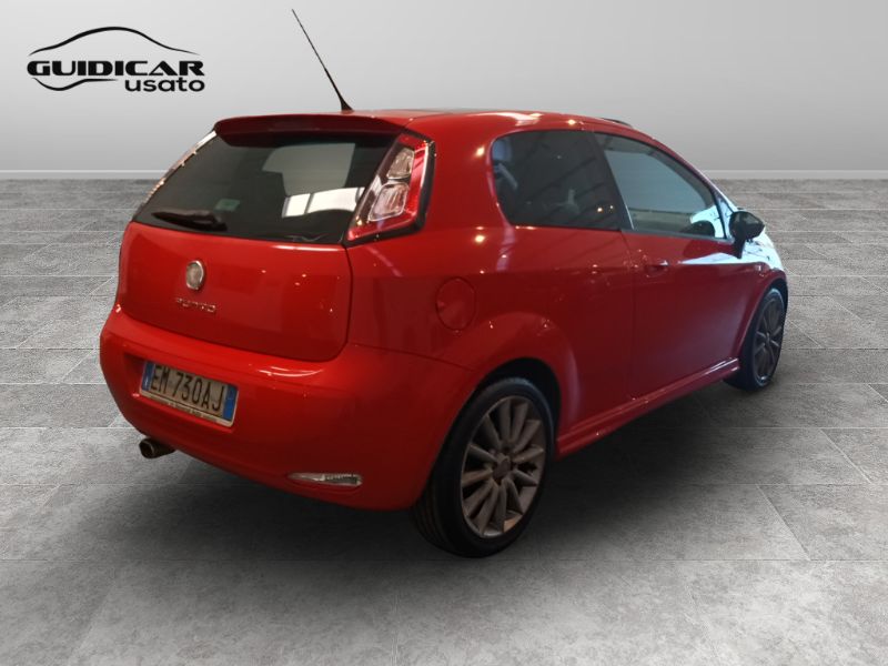 GuidiCar - FIAT Punto III 2012 2012 Punto 3p 1.4 m-air 16v t. Sport s&s 135cv Usato