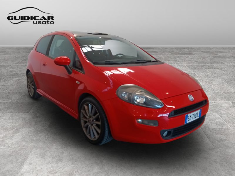 GuidiCar - FIAT Punto III 2012 2012 Punto 3p 1.4 m-air 16v t. Sport s&s 135cv Usato