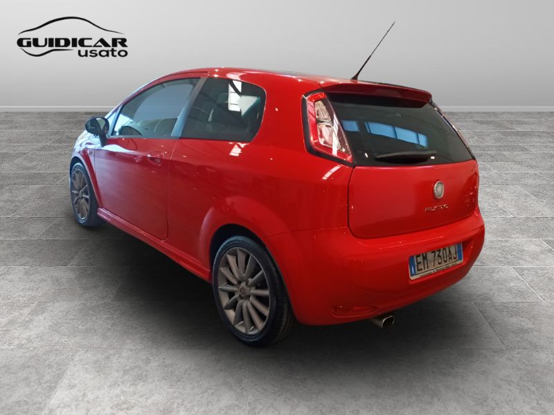 GuidiCar - FIAT Punto III 2012 2012 Punto 3p 1.4 m-air 16v t. Sport s&s 135cv Usato