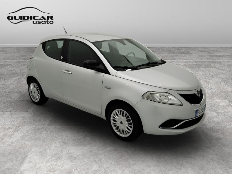 GuidiCar - LANCIA Ypsilon III 2015 2017 Ypsilon 1.2 Gold ecochic Gpl 69cv my16 Usato