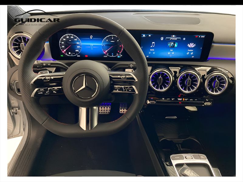 GuidiCar - MERCEDES BENZ CLASSE A 1 A 180 d Automatic Nuovo