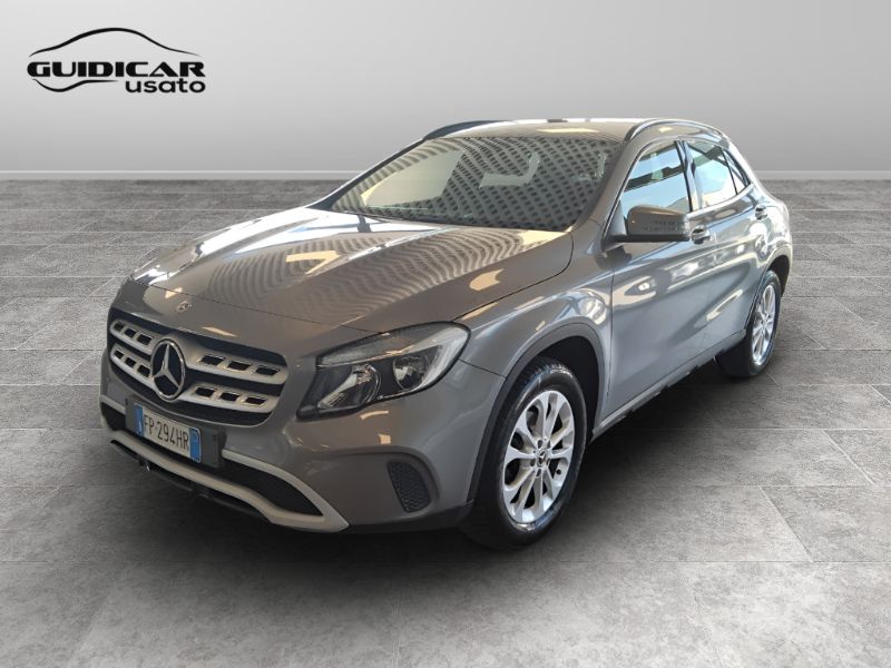 GuidiCar - Mercedes GLA-X156 2017 2018 GLA 180 d Business Usato