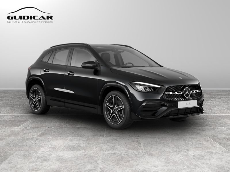 GuidiCar - MERCEDES BENZ NUOVA GLA 1 GLA 180 Automatic Nuovo