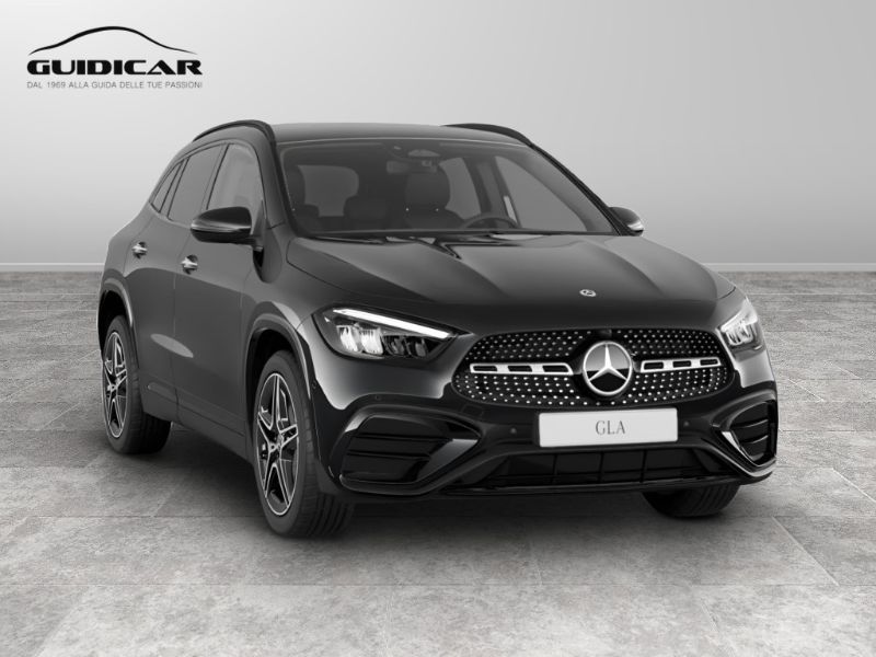 GuidiCar - MERCEDES BENZ NUOVA GLA 1 GLA 180  d Automatic Nuovo