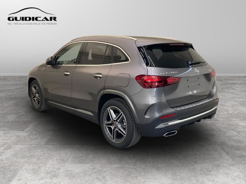 GuidiCar - MERCEDES BENZ NUOVA GLA 1 GLA 180  d Automatic Nuovo