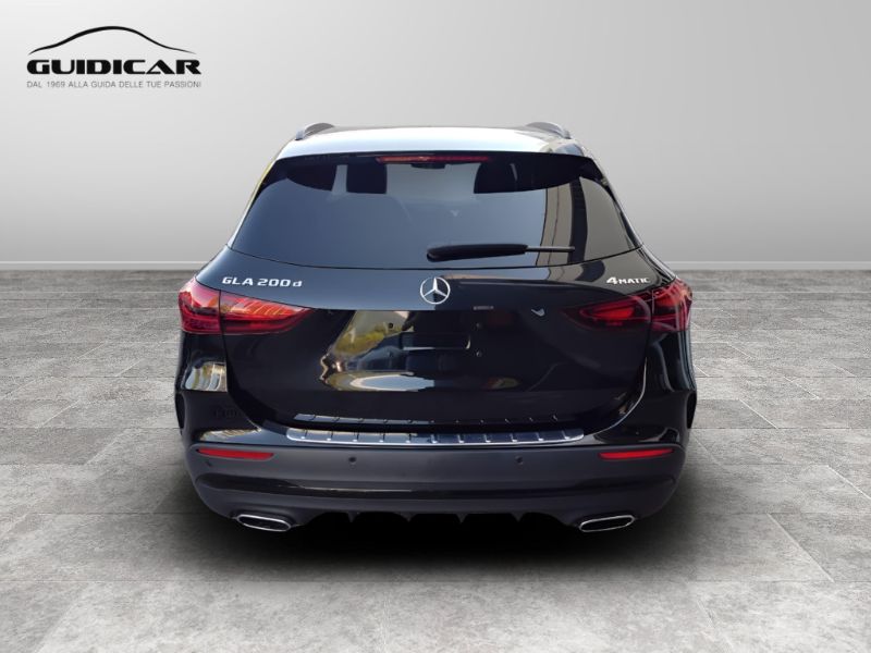 GuidiCar - MERCEDES BENZ NUOVA GLA 1 GLA 200 d Automatic 4MATIC Nuovo