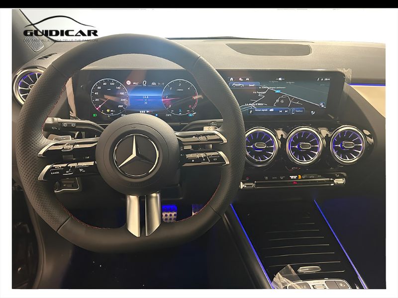 GuidiCar - MERCEDES BENZ NUOVA GLA 1 GLA 200 d Automatic 4MATIC Nuovo