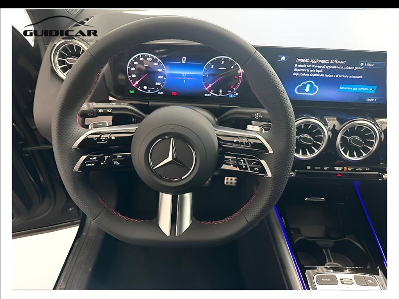 GuidiCar - MERCEDES BENZ NUOVA GLA 1 GLA 200 d Automatic 4MATIC Nuovo