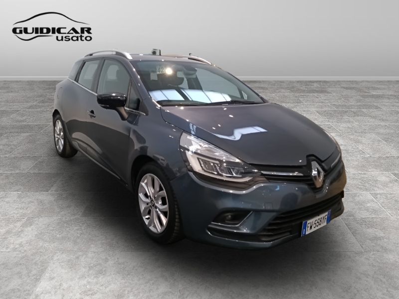 GuidiCar - RENAULT Clio IV 2017 Sporter 2019 Clio Sporter 1.5 dci Moschino Intens 90cv Usato