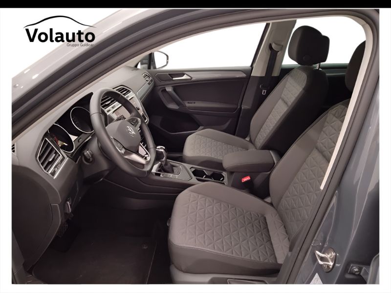 GuidiCar - VOLKSWAGEN Tiguan II 2021 2023 Tiguan 2.0 tdi scr Life 150cv dsg Usato