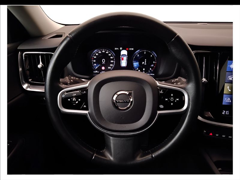 GuidiCar - VOLVO V60 CC (2018--->) 2020 V60 CC (2018-->) - V60 Cross Country B4 (d) AWD Geartronic B Usato