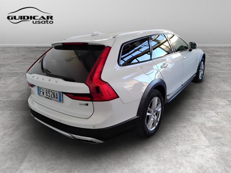 GuidiCar - VOLVO V90 2016 Cross Country 2019 V90 Cross Country 2.0 d4 awd geartronic my19 Usato