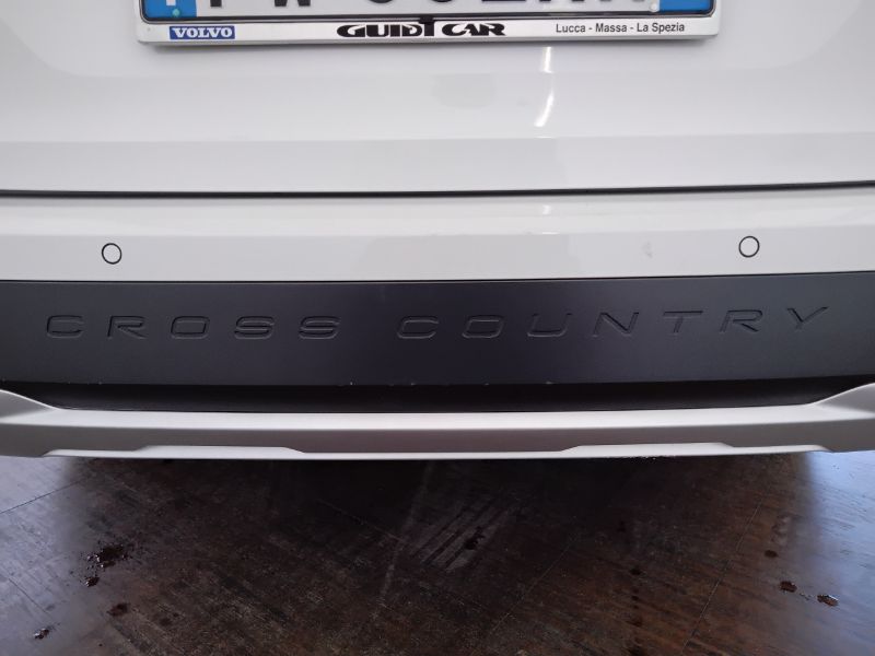 GuidiCar - VOLVO V90 2016 Cross Country 2019 V90 Cross Country 2.0 d4 awd geartronic my19 Usato