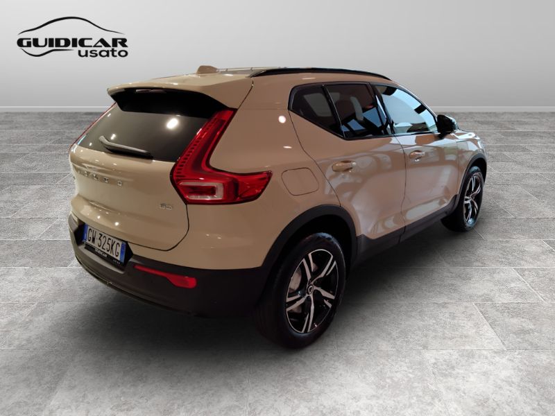 GuidiCar - VOLVO XC4 2024 XC40 PLUS DARK B3 AUT Aziendale