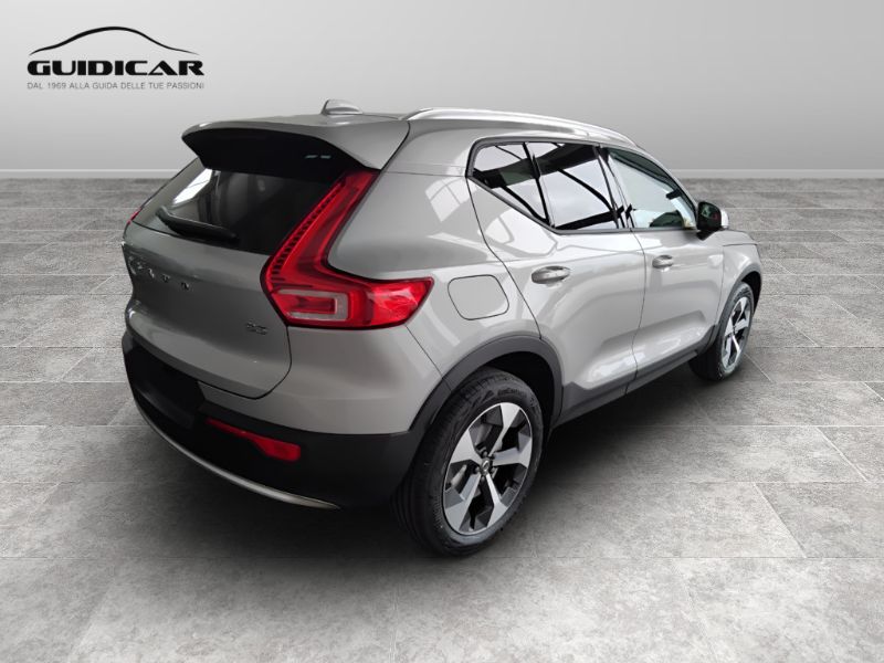 GuidiCar - VOLVO XC40 1 XC40 2.0 b3 Core auto Nuovo