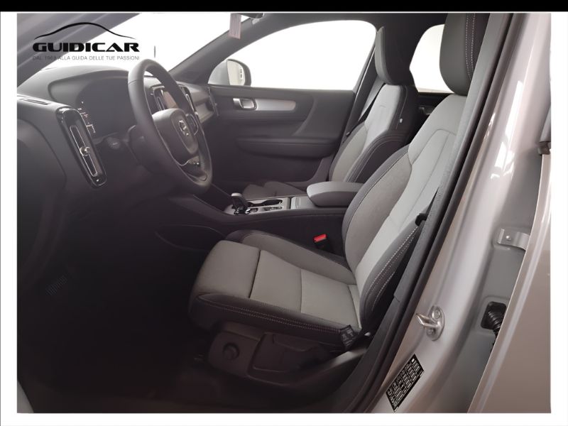 GuidiCar - VOLVO XC40 1 XC40 2.0 b3 Core auto Nuovo