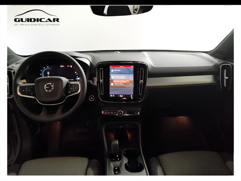 GuidiCar - VOLVO XC40 1 XC40 2.0 b3 Core auto Nuovo