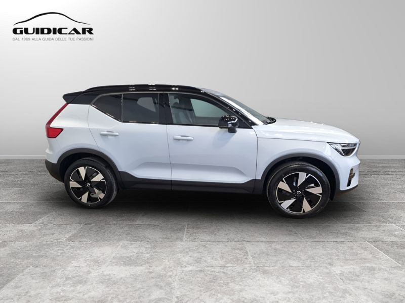 GuidiCar - VOLVO XC40 1 XC40 single motor extend.range Core rwd Nuovo