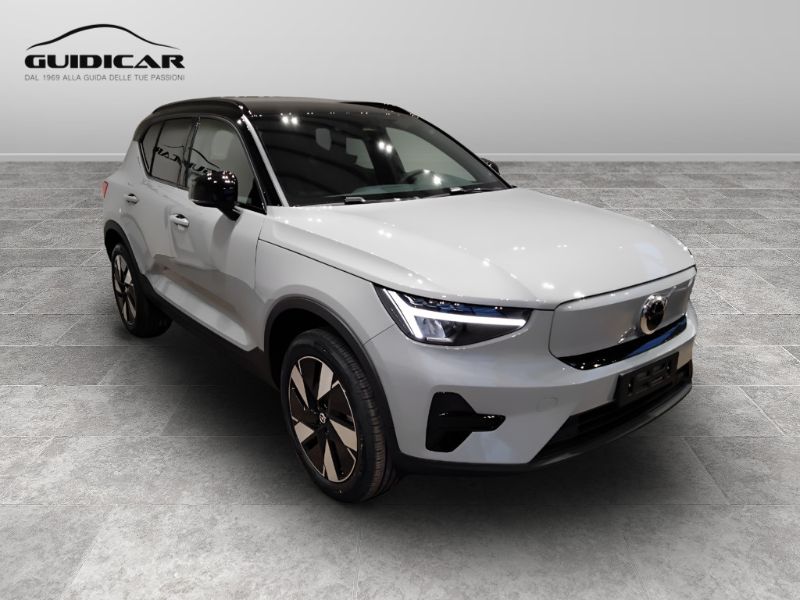 GuidiCar - VOLVO XC40 1 XC40 single motor extend.range Core rwd Nuovo