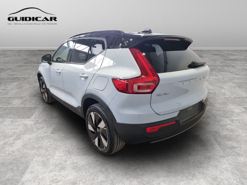 GuidiCar - VOLVO XC40 1 XC40 single motor extend.range Core rwd Nuovo