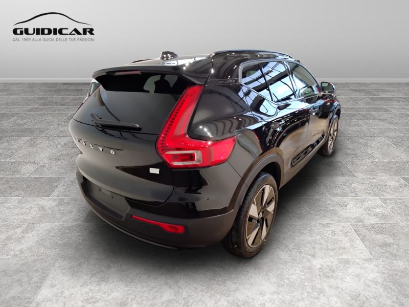 GuidiCar - VOLVO XC40 1 XC40 single motor extend.range Core rwd Nuovo