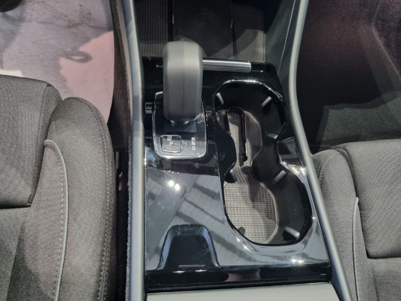 GuidiCar - VOLVO XC40 1 XC40 single motor extend.range Core rwd Nuovo